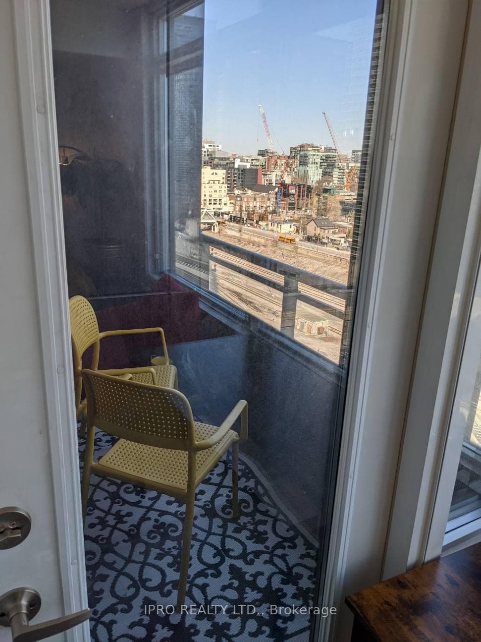 great balcony & view!