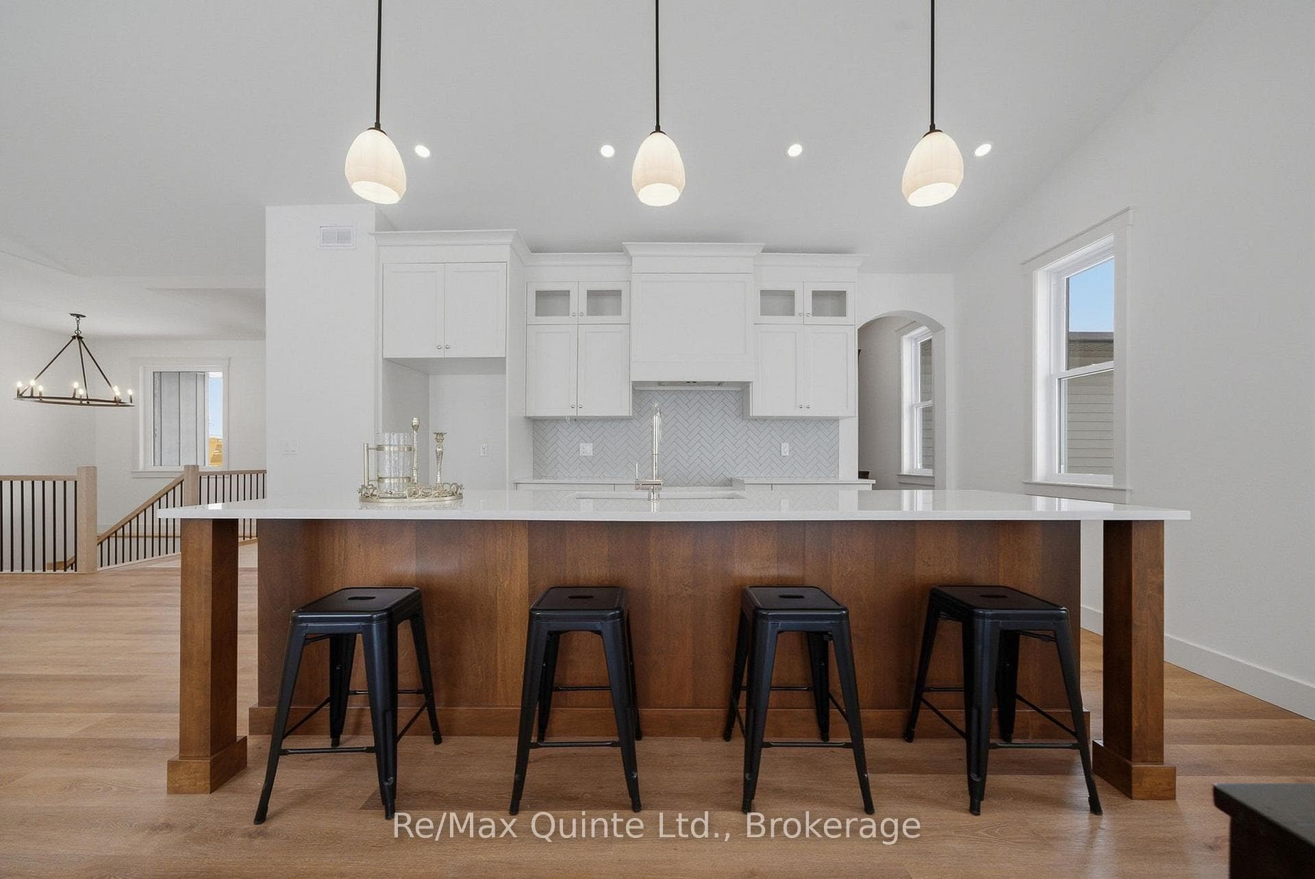 2501 Harmony Road photo 12