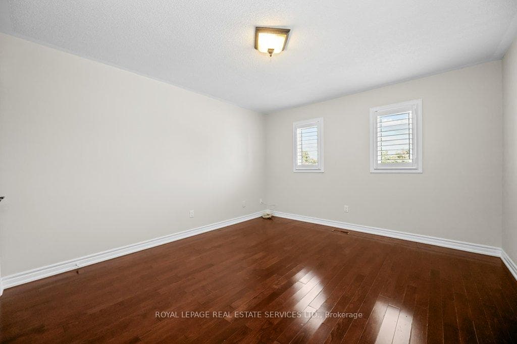 60 River Glen Boulevard photo 26