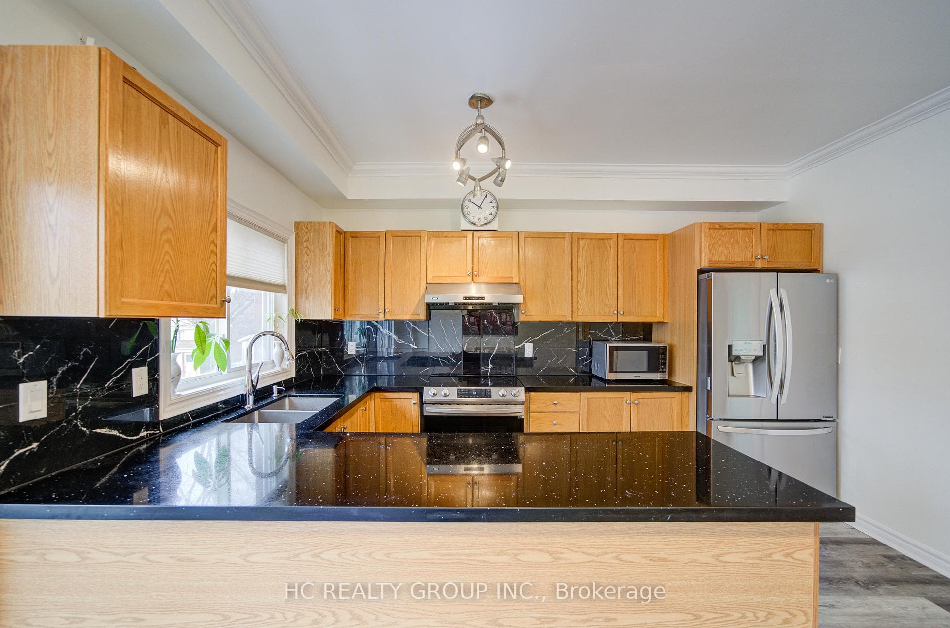 37 Willowfield Mews photo 7