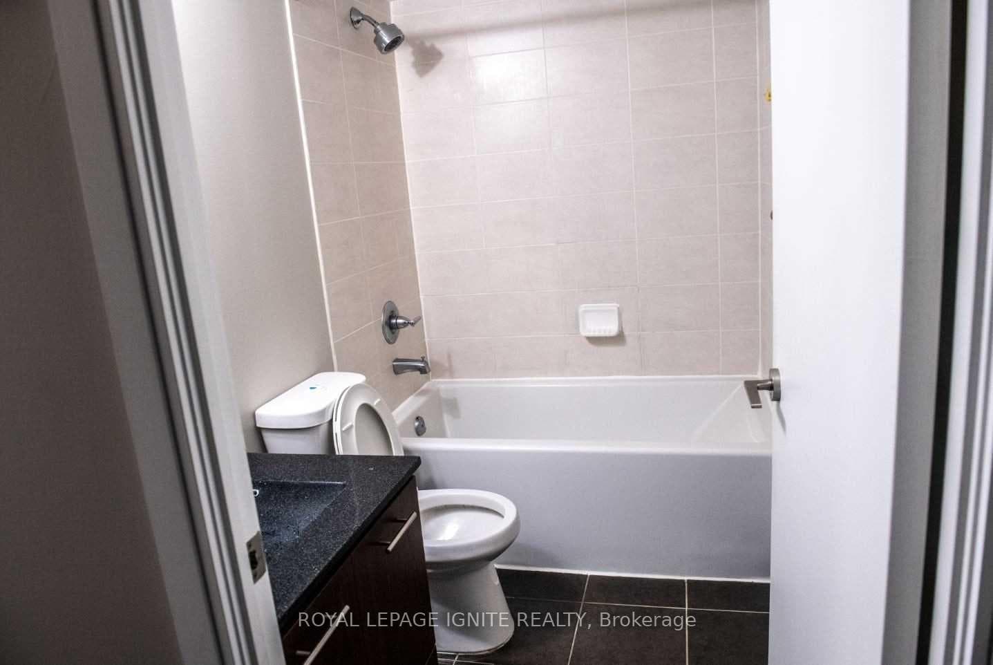 125 Village Green Square Unit 3611 photo 11