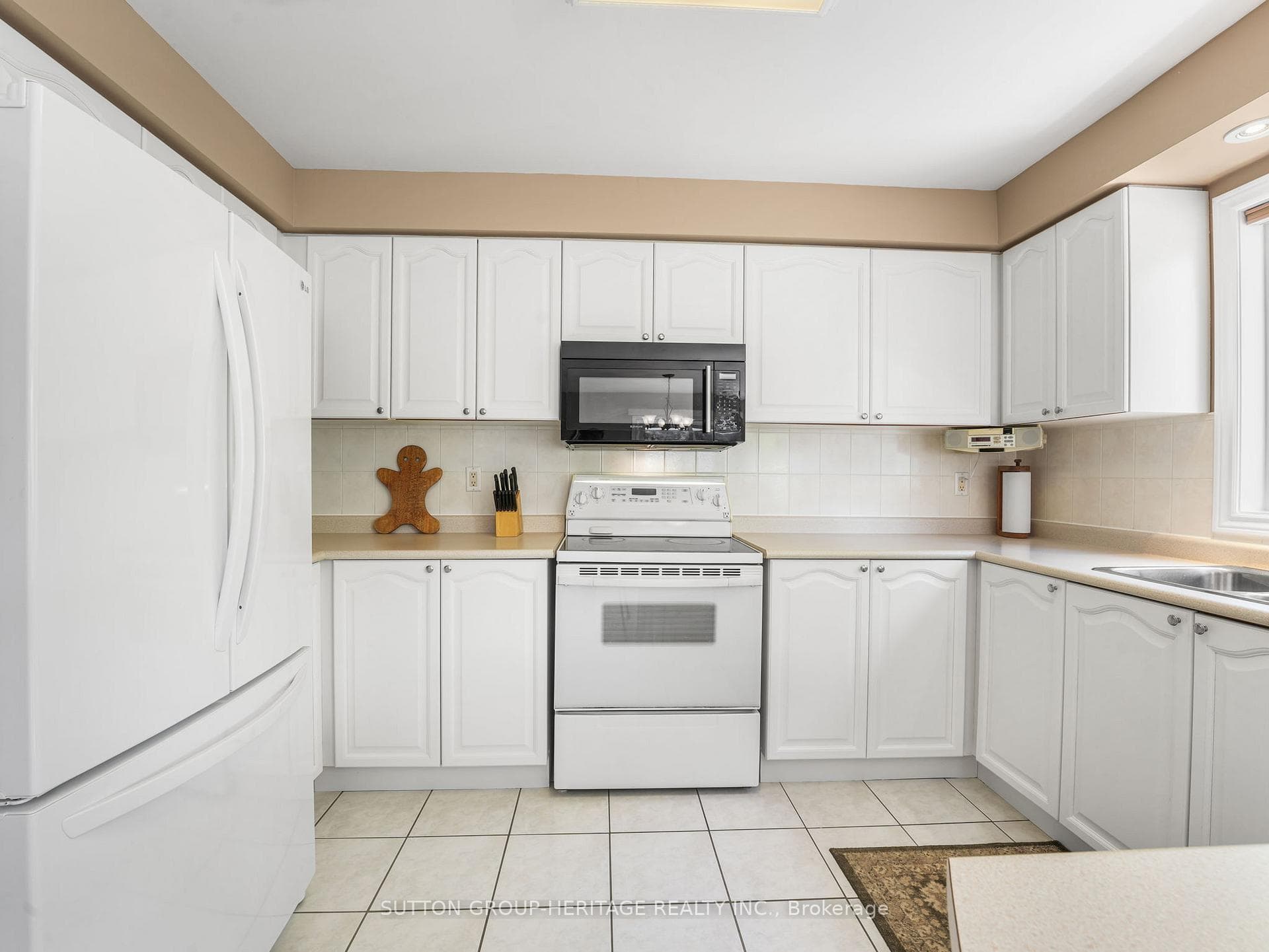 51 Annie Crescent photo 11