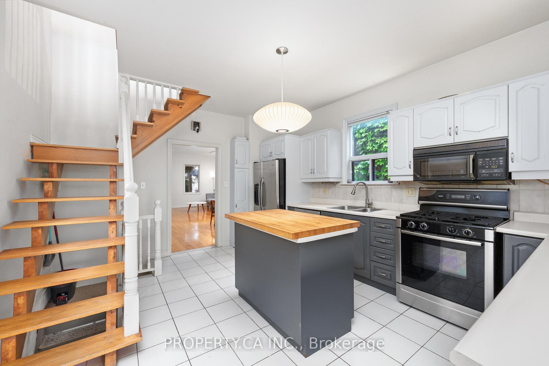 233 Clinton Street photo 9