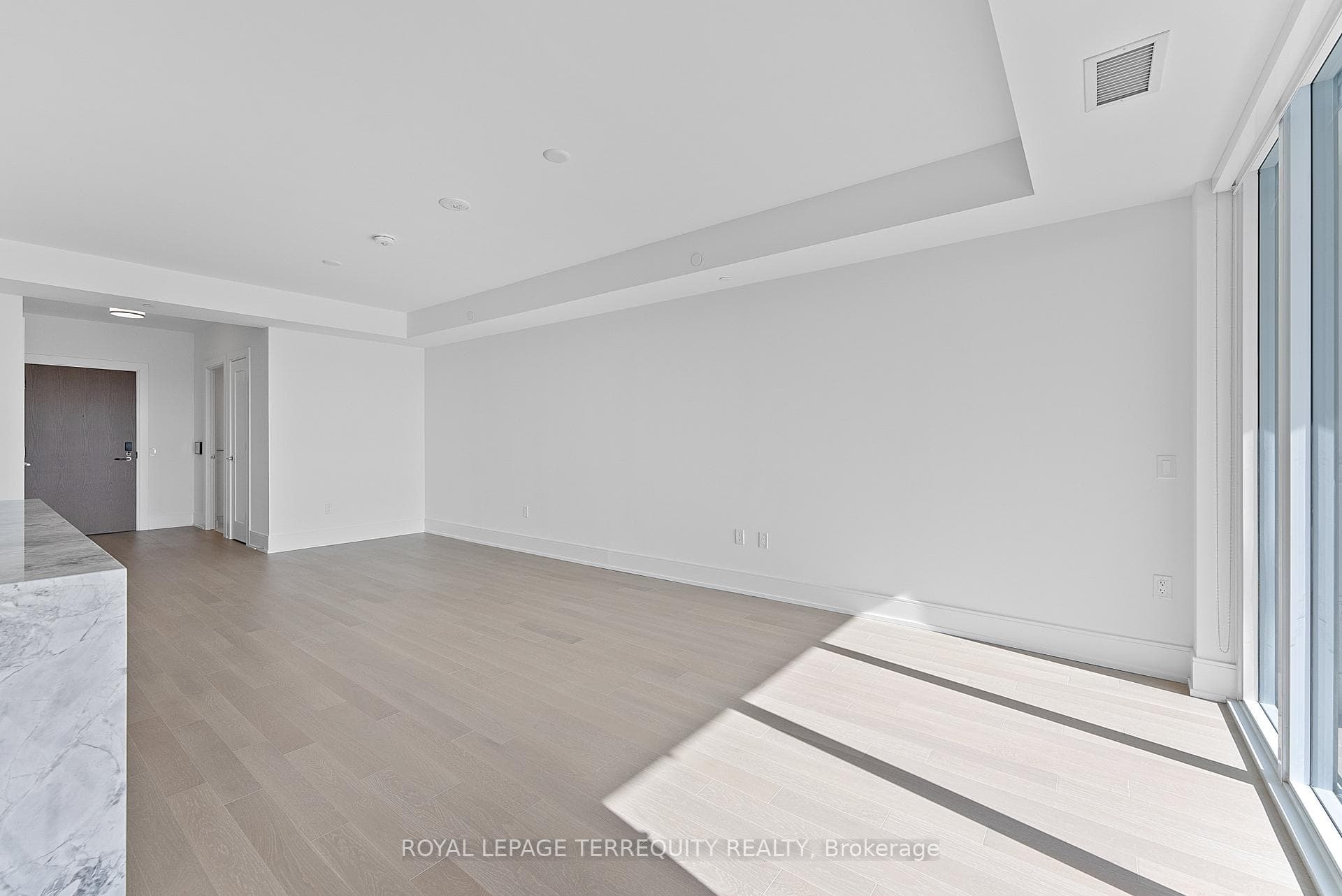 20 Inn on the Park Drive Unit 2033 photo 11
