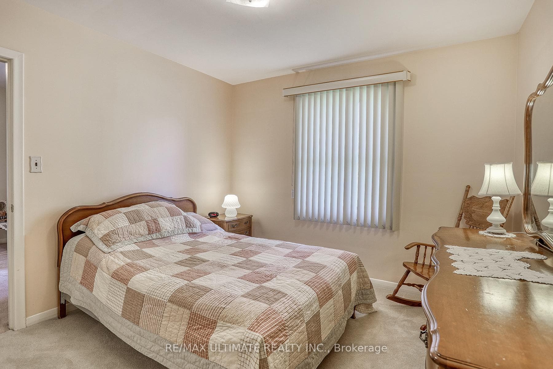 42 Summerside Crescent photo 16