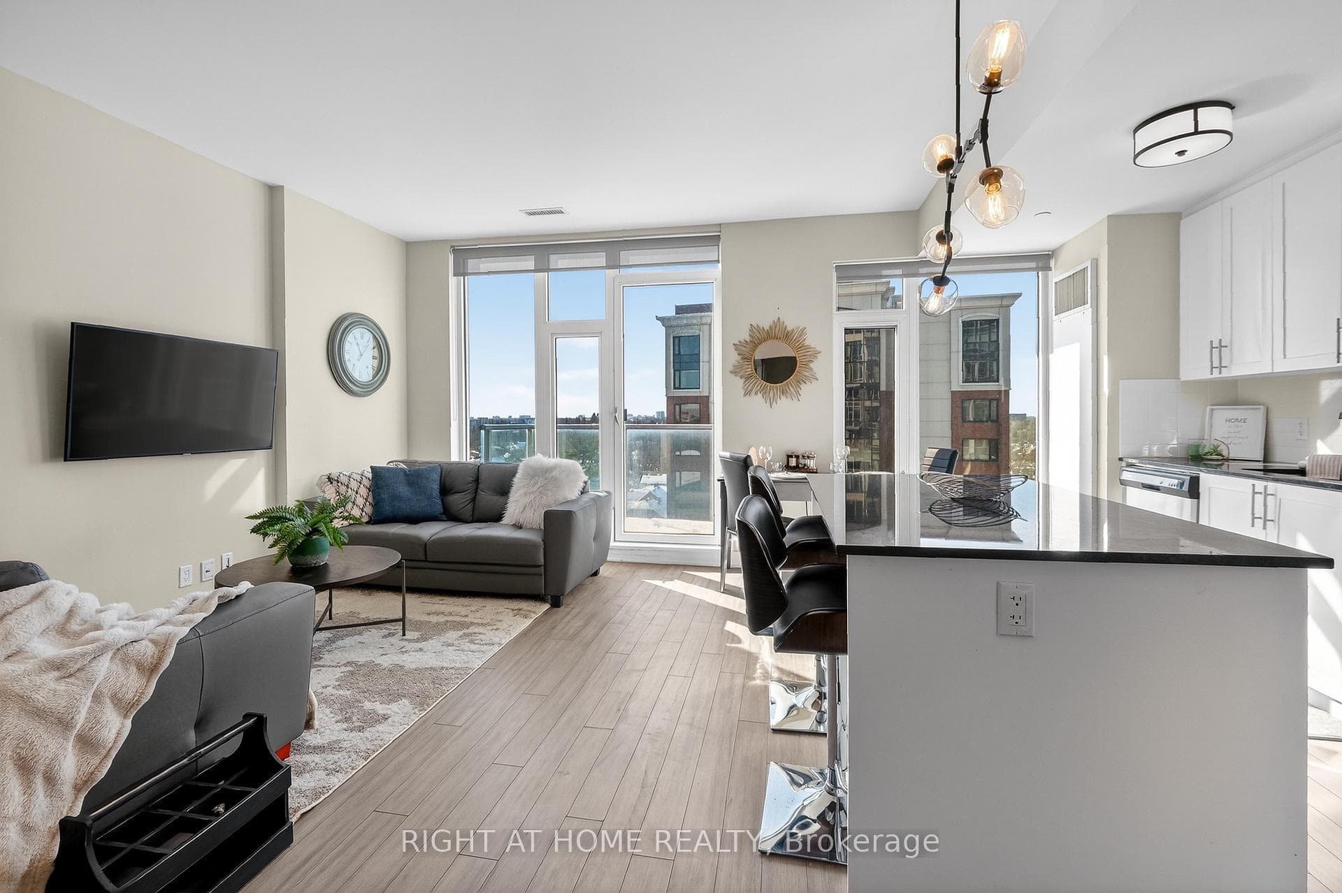118 Holmwood Avenue Unit 806 photo 3