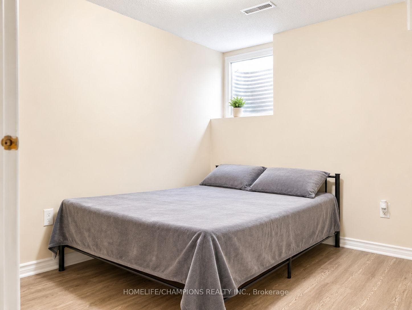 14 Benmore Crescent photo 22