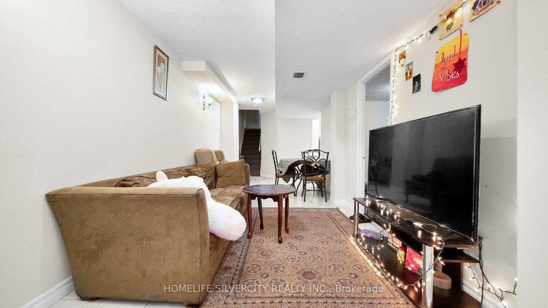 45 Lauraglen Crescent photo 33
