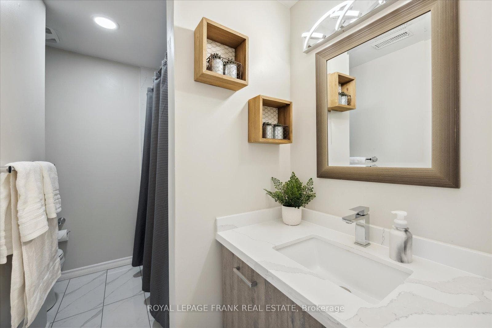 2nd Floor Bathroom