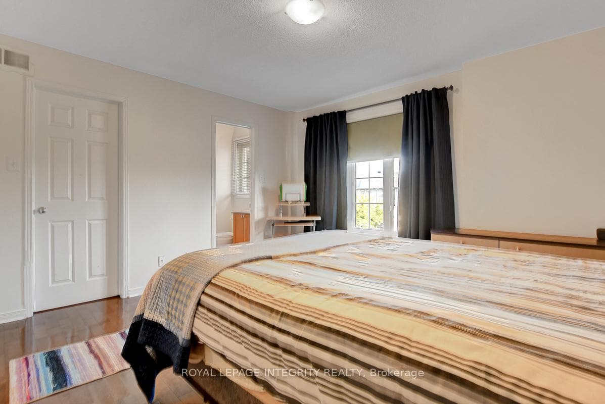 302 Brigitta Street photo 14
