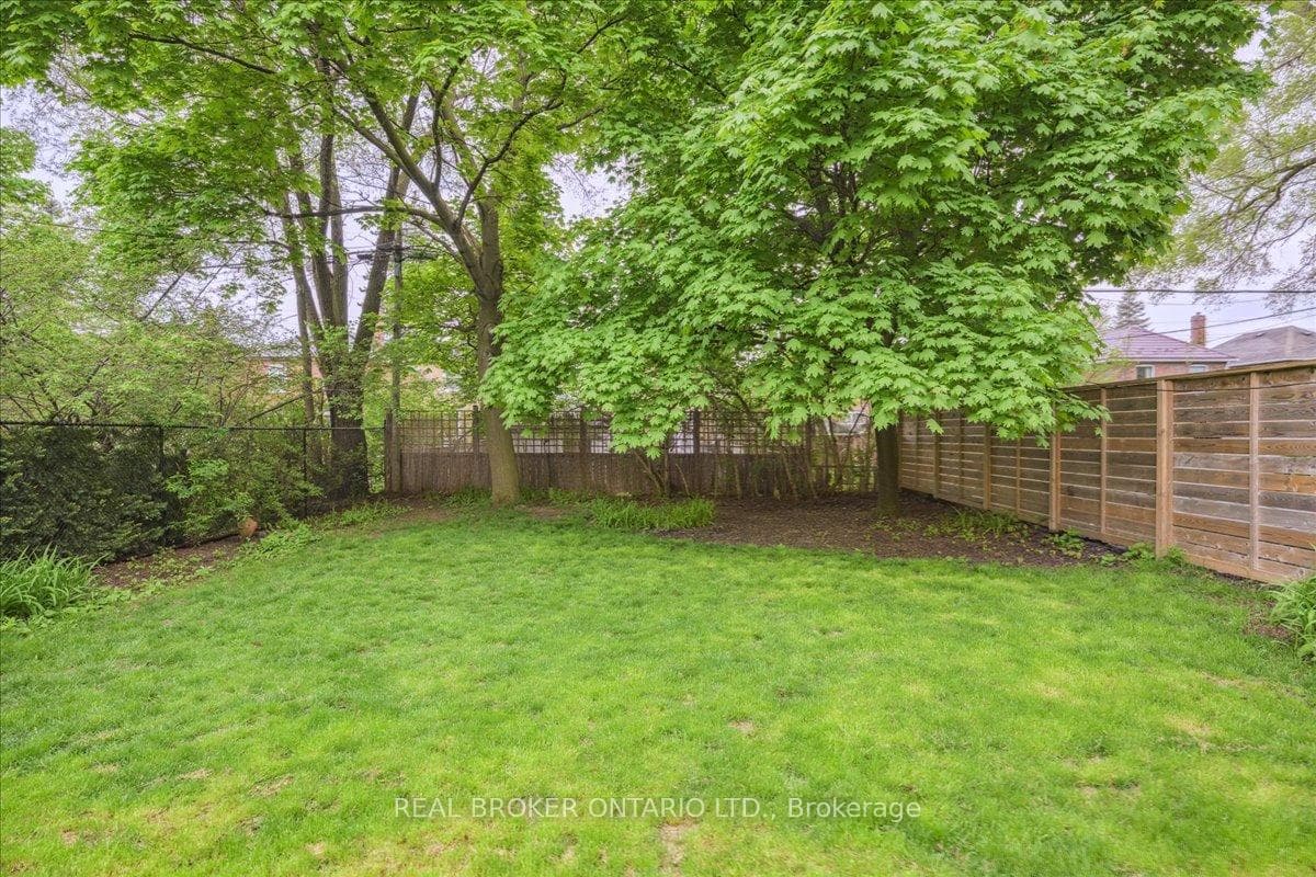 12 Parkview Heights photo 35