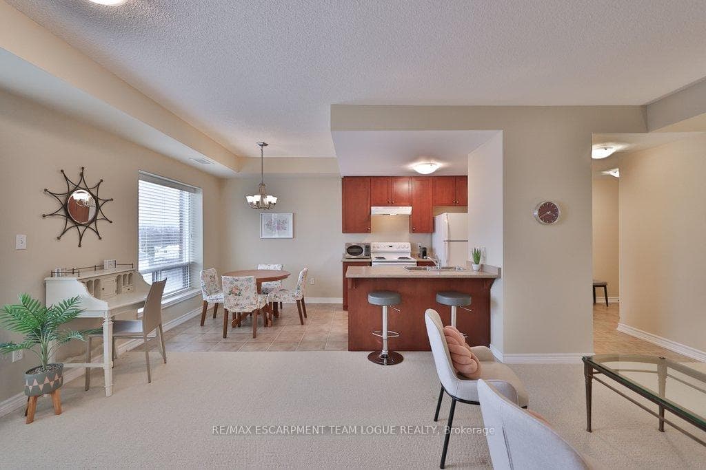 5070 Fairview Street Unit 312 photo 10