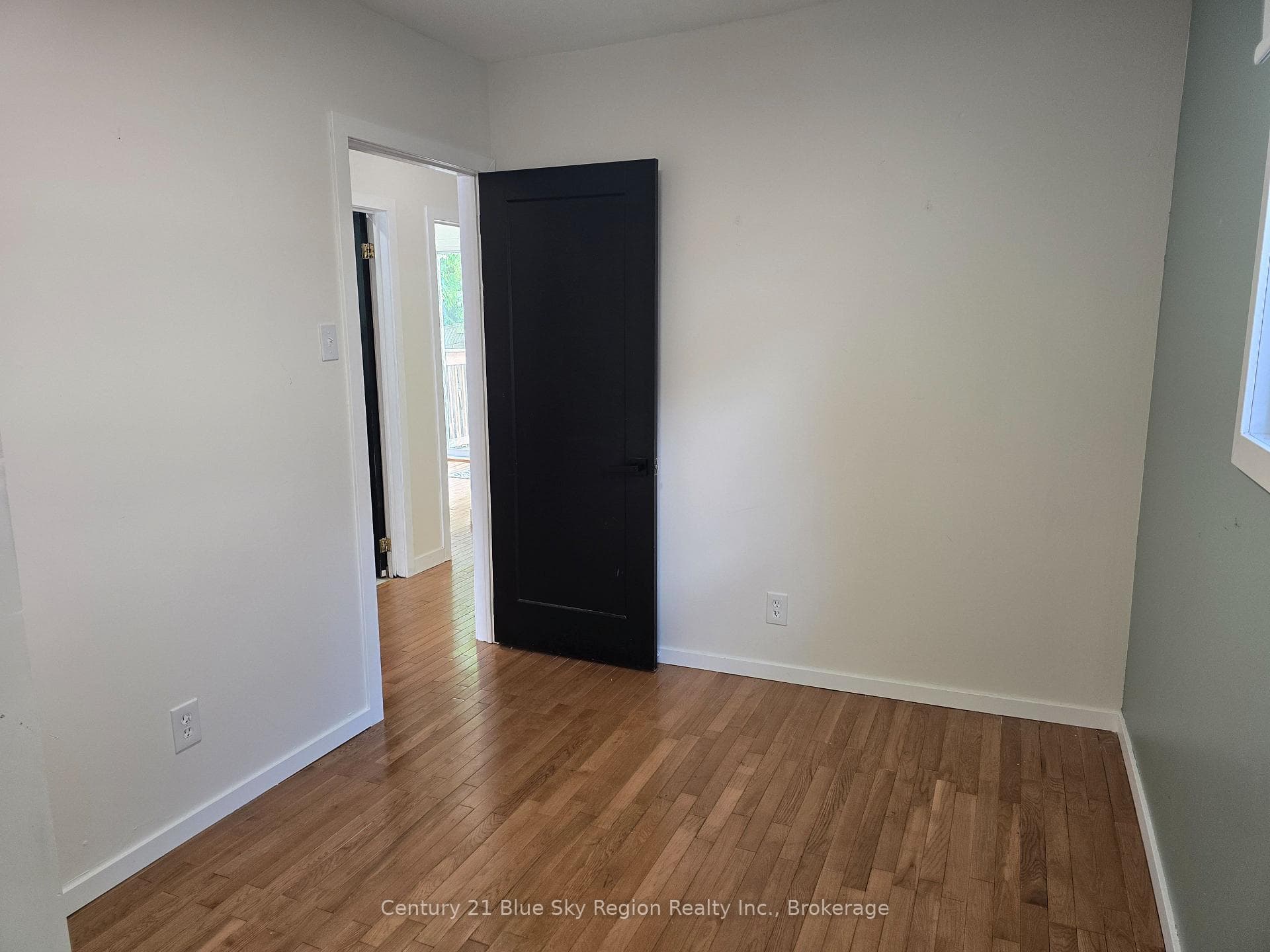 367 Princess Street photo 22