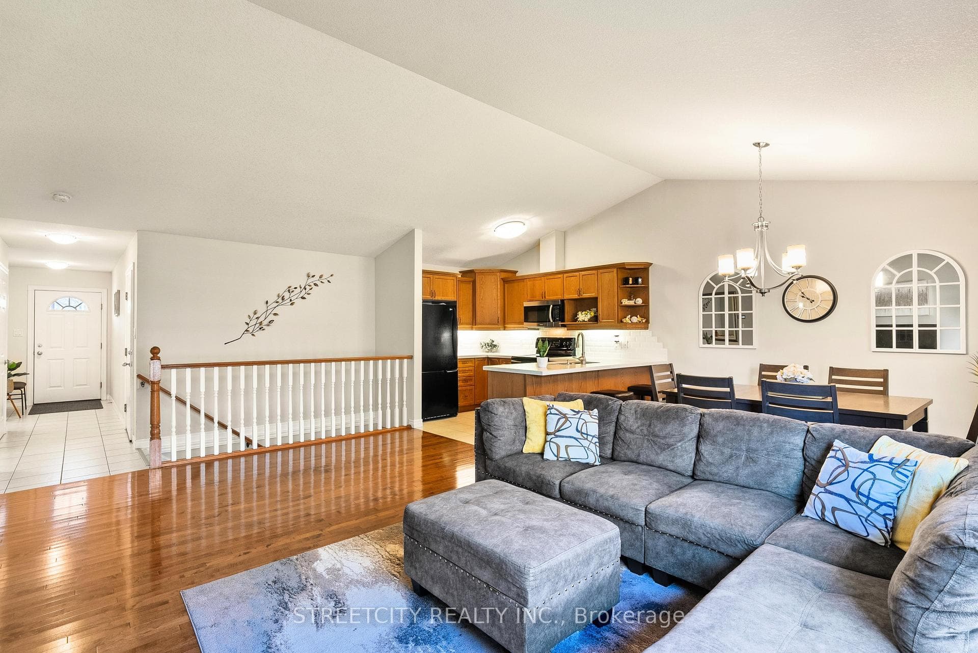 95 Capulet Lane Unit 15 photo 12