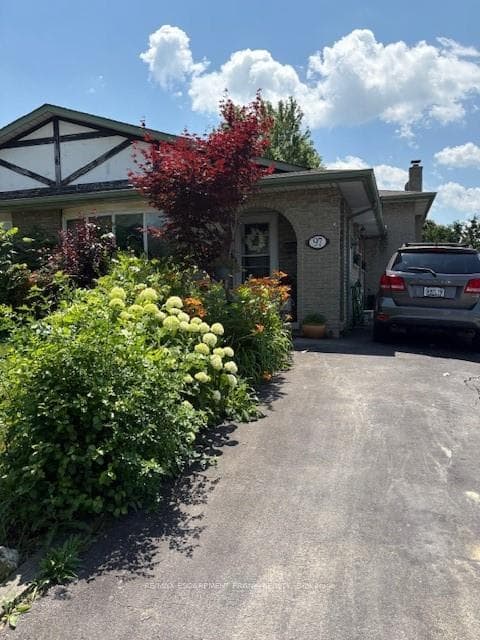 97 Guildwood Drive photo 5