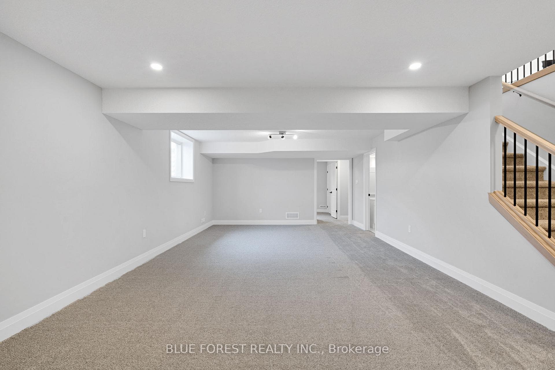 147 SHIRLEY Street photo 28