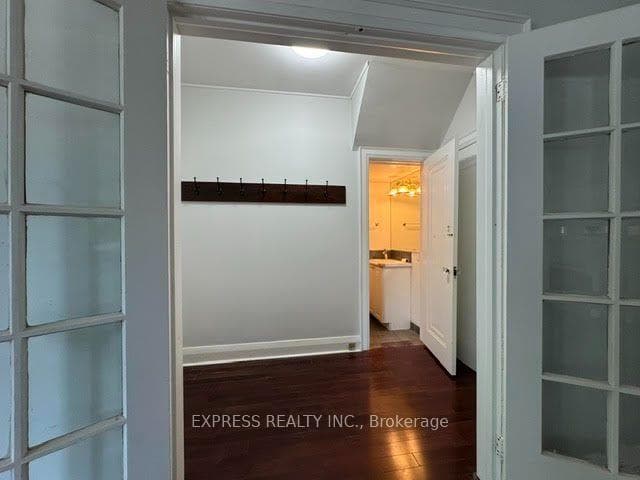167 Highbourne Road Unit Main photo 3