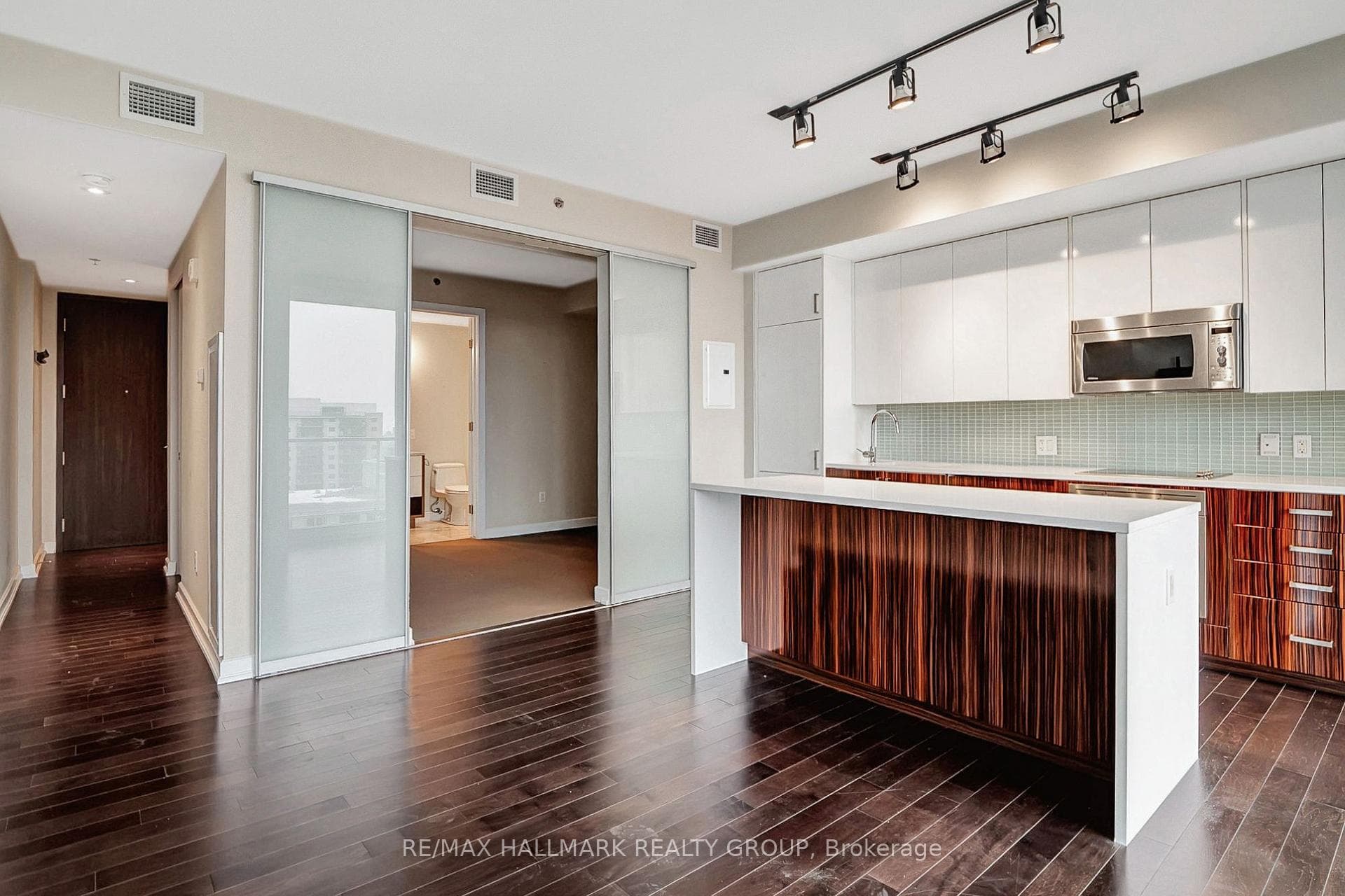 300 Lisgar Street Unit 1007 photo 4