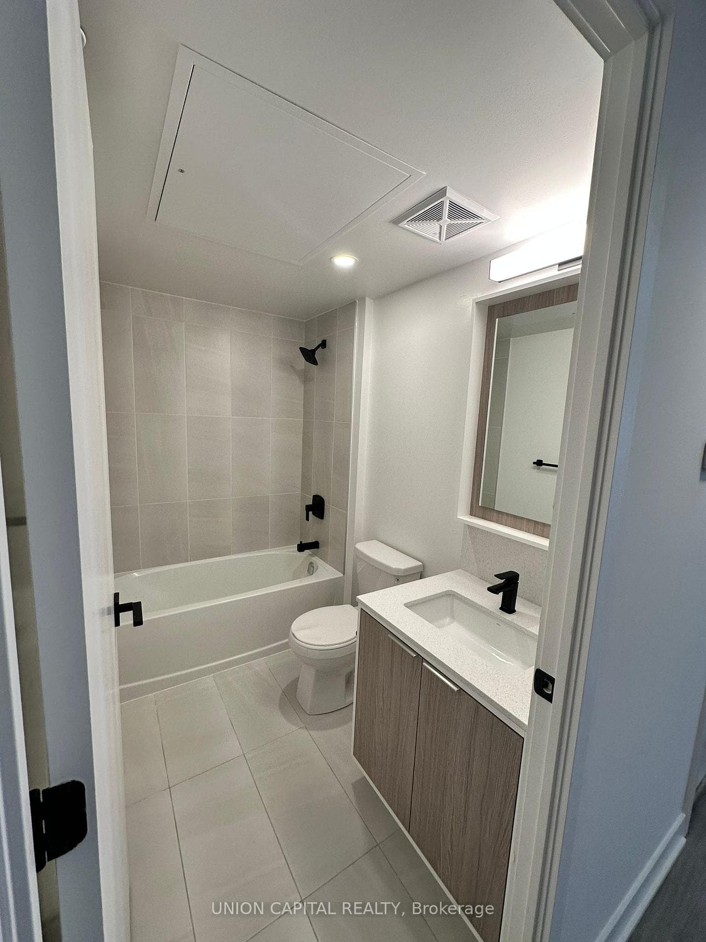 36 Zorra Street Unit 513 photo 14