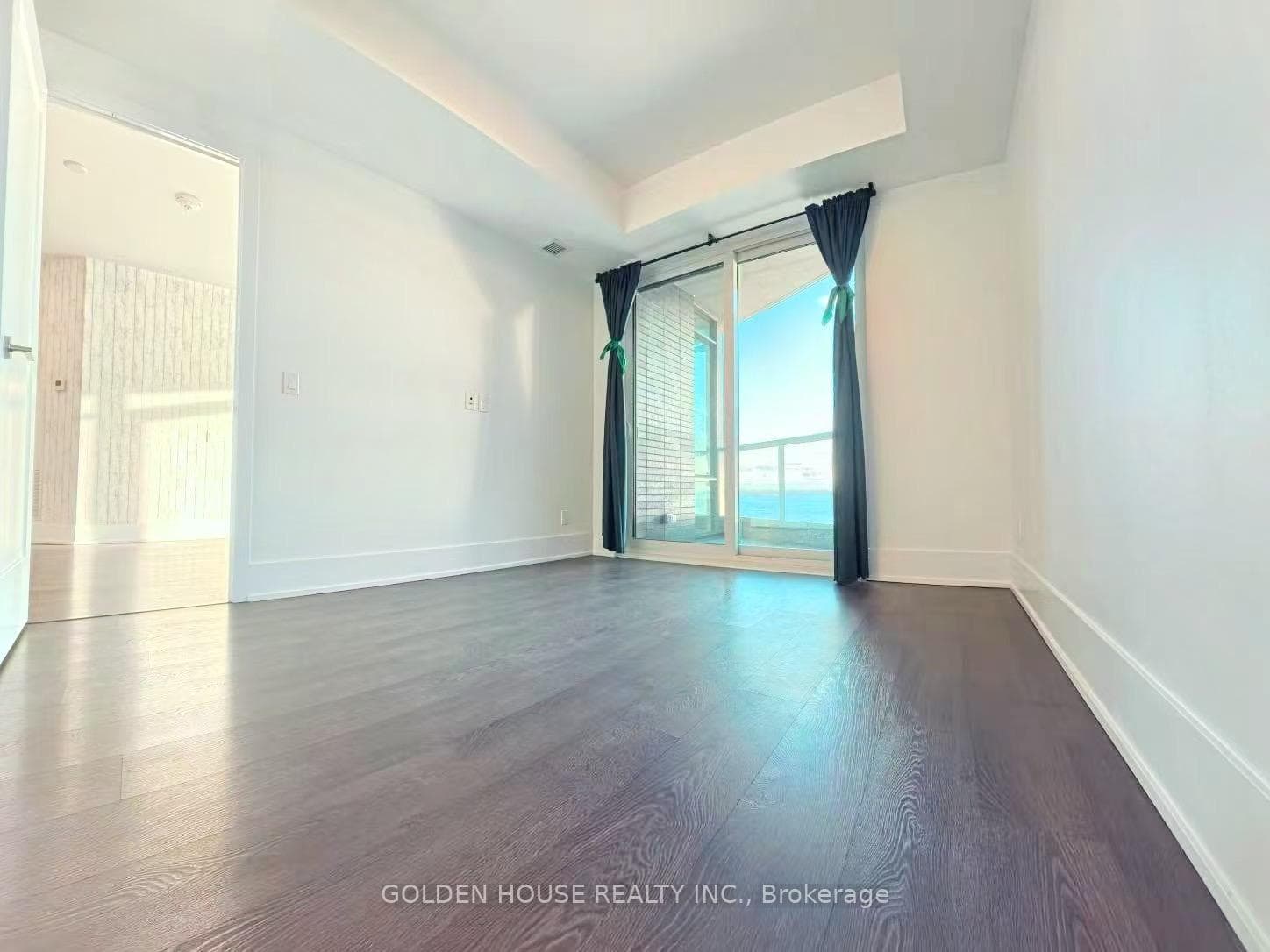 1 Edgewater Drive Unit 415 photo 27