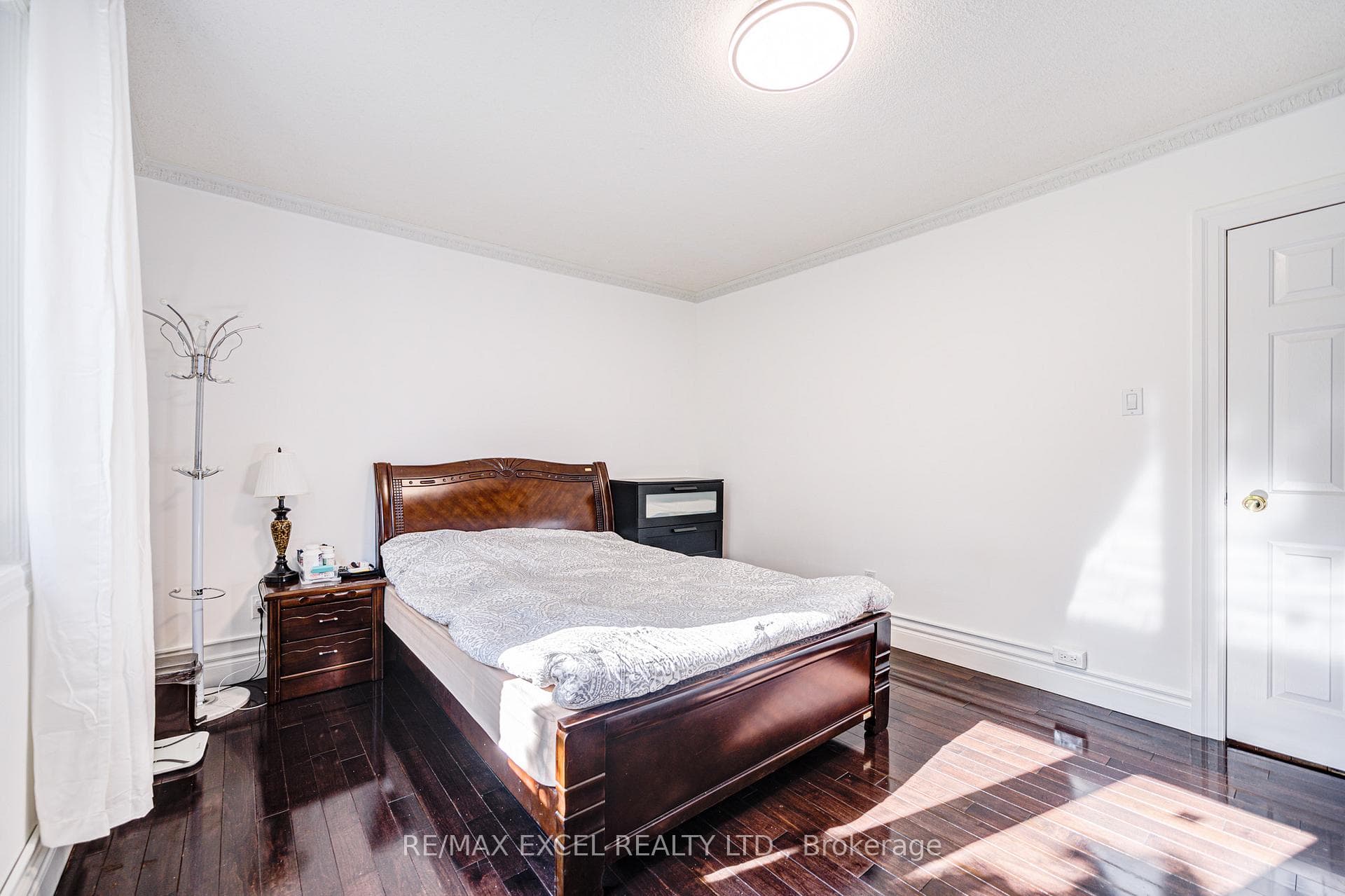 523 Delaware Avenue photo 25