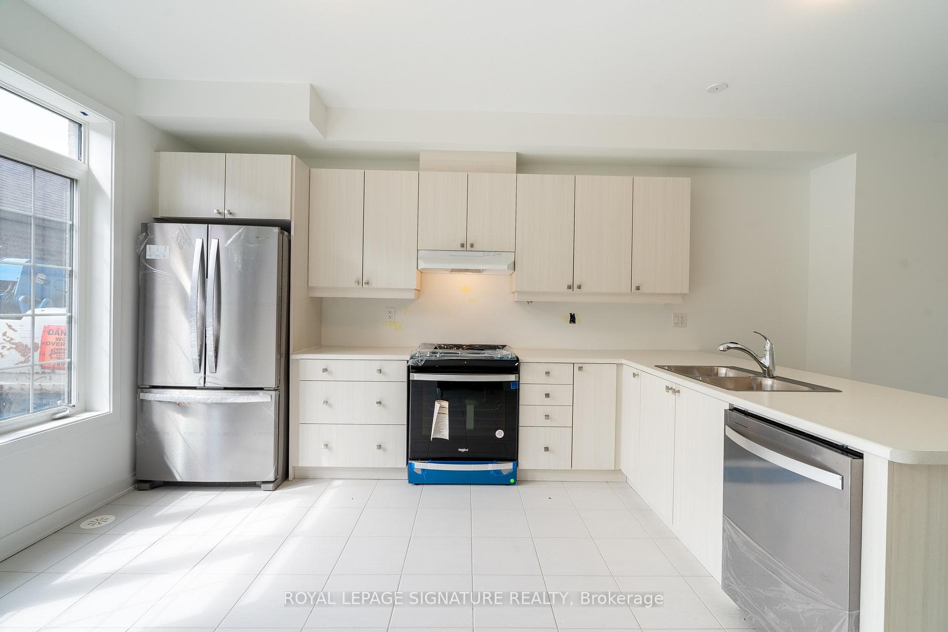 23 Selfridge Way Unit 70 photo 5