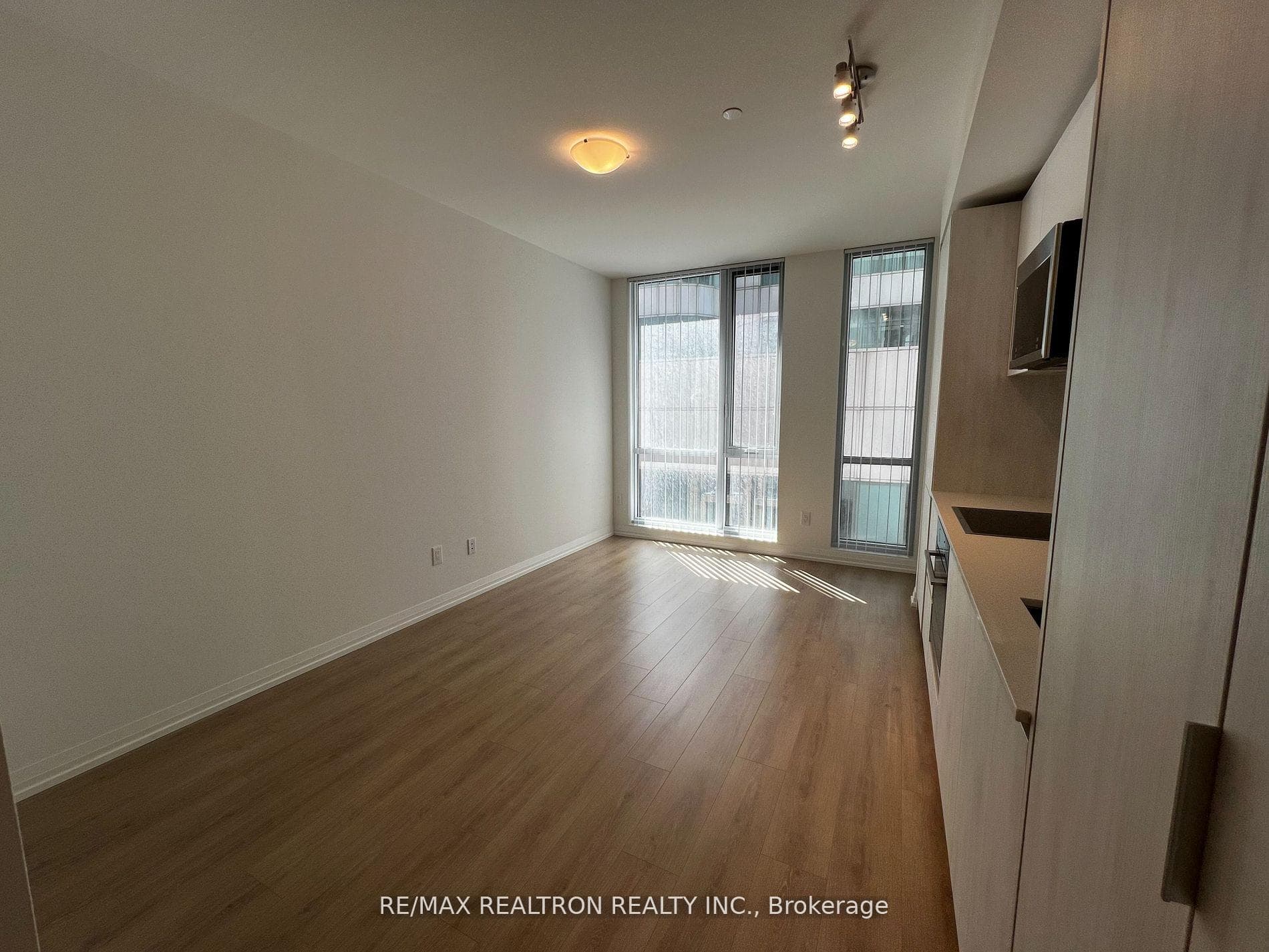 8 Widmer Street Unit 1210 photo 11