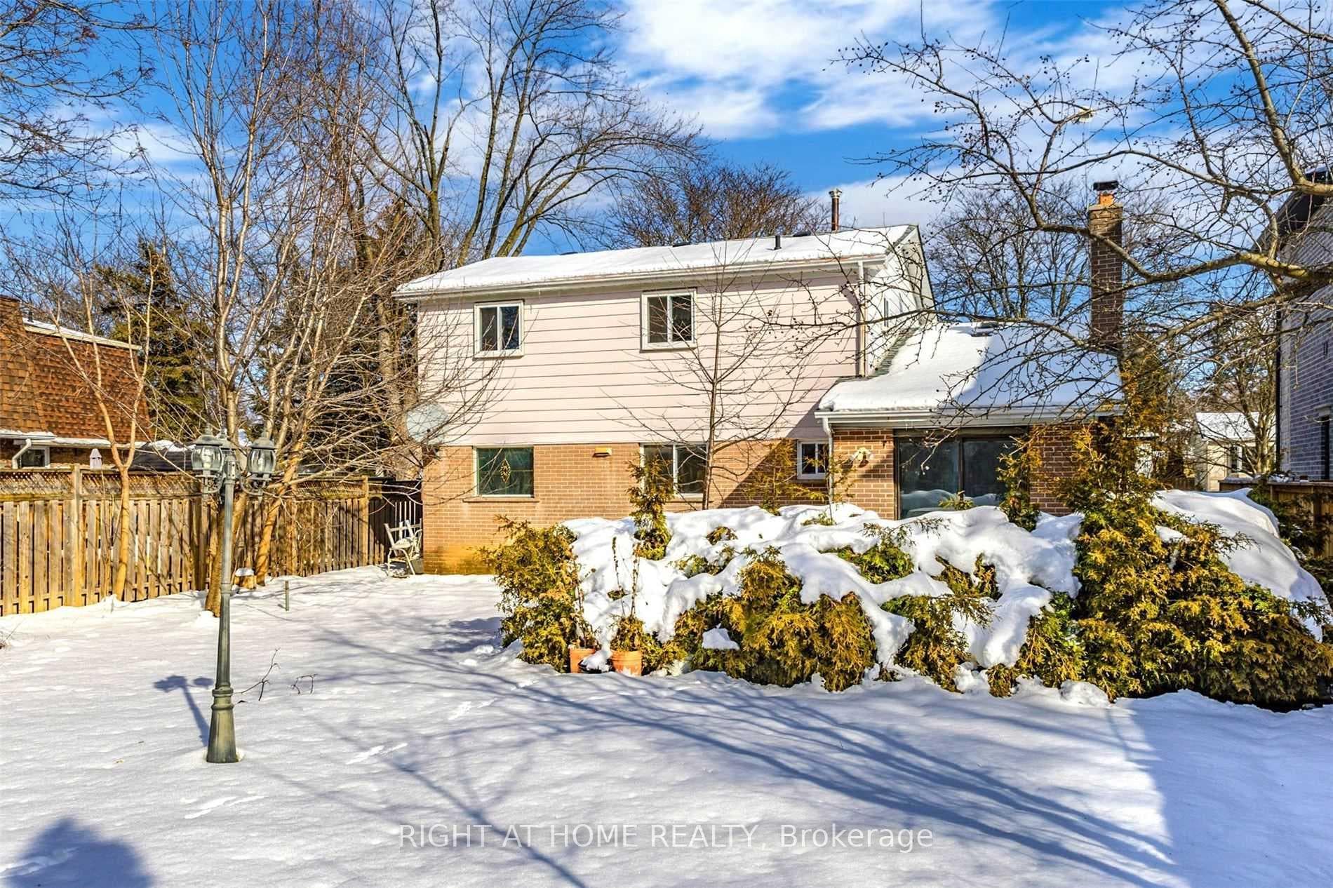 54 Penwick Crescent photo 28
