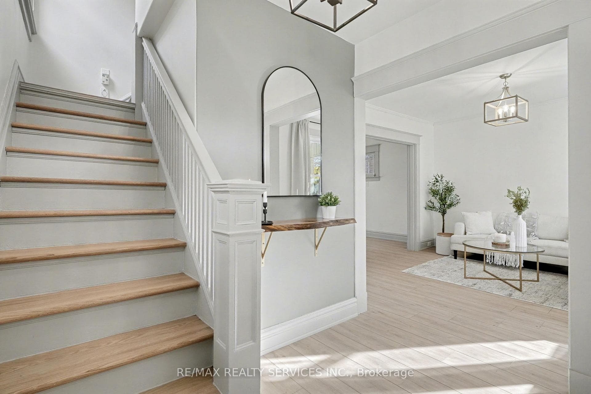 39 Fielden Avenue photo 12