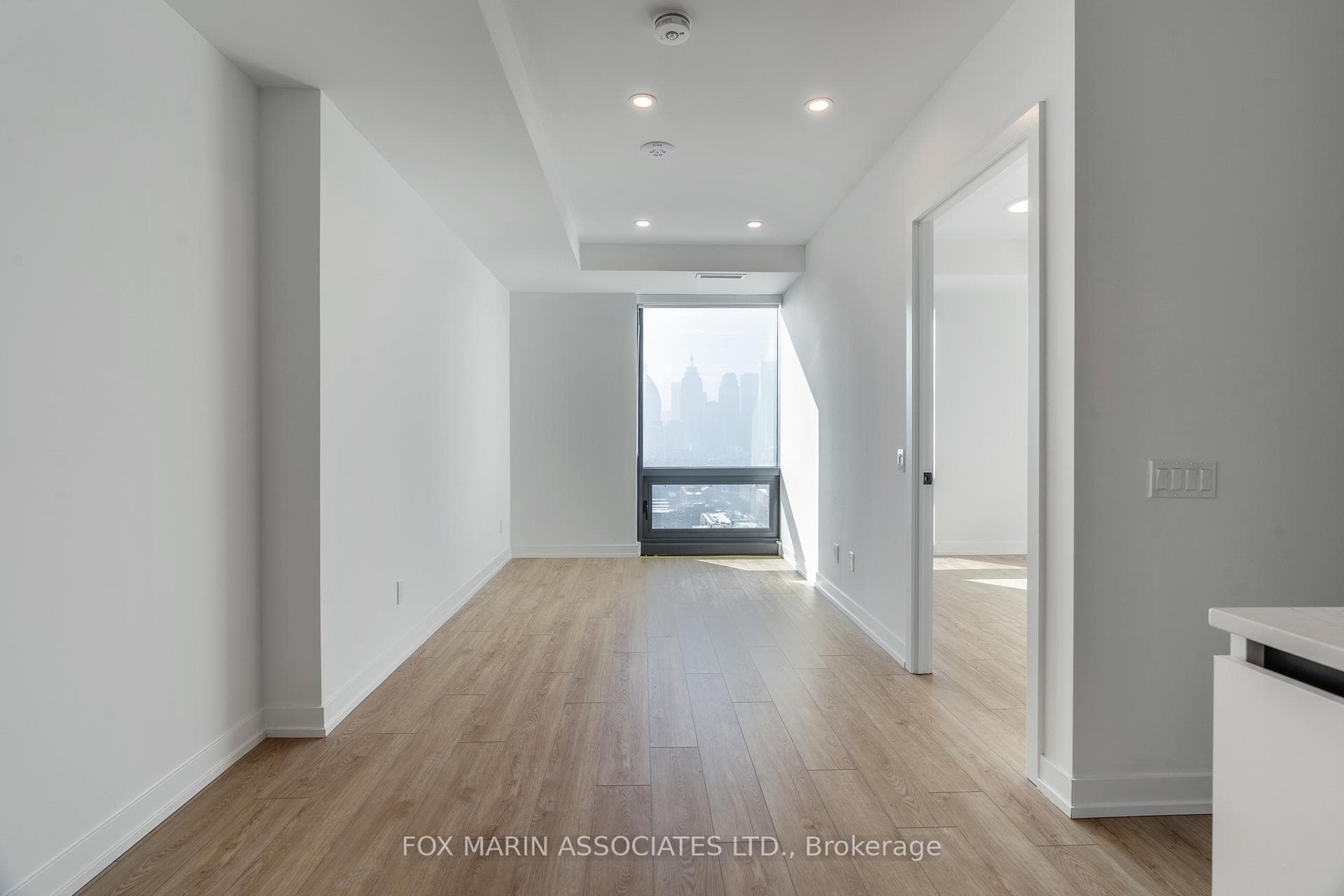 35 Parliament Street Unit 2607 photo 3