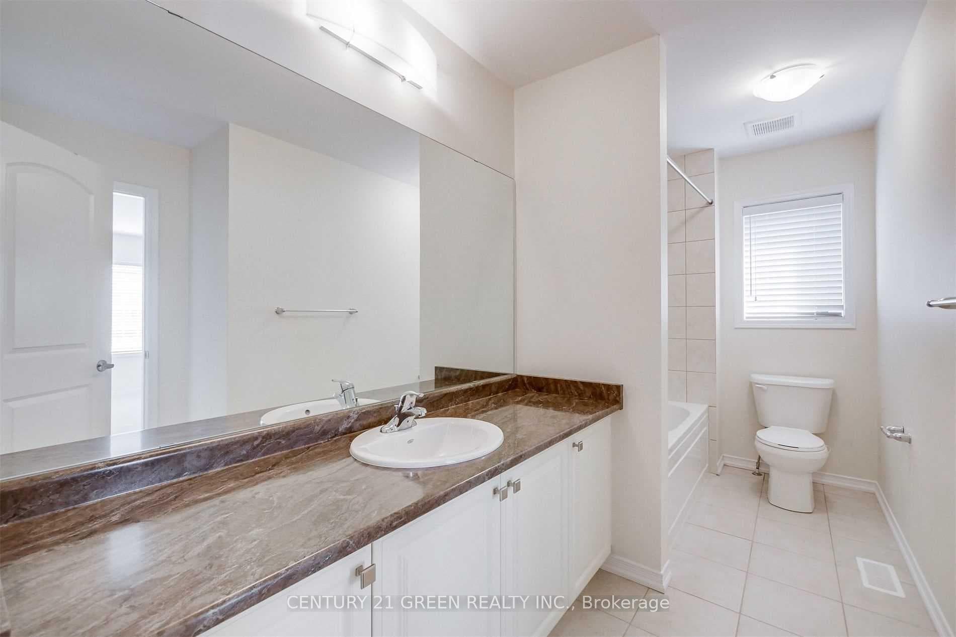 12 Beatty Avenue photo 32