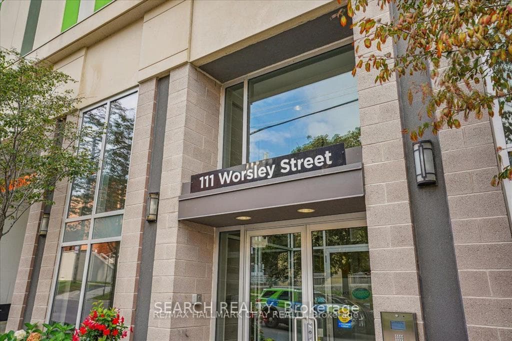 111 Worsley Street Unit 607 photo 6