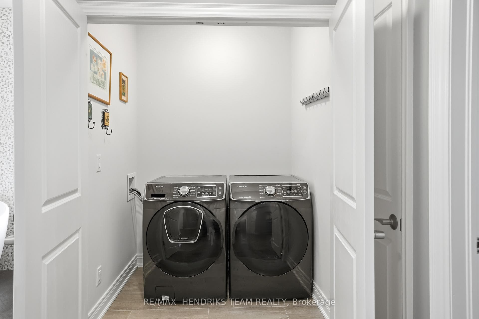 180 Port Robinson Road Unit 5 photo 6