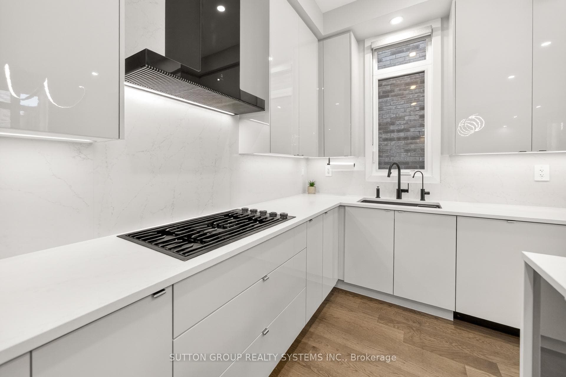 1530 Buttercup Court photo 22