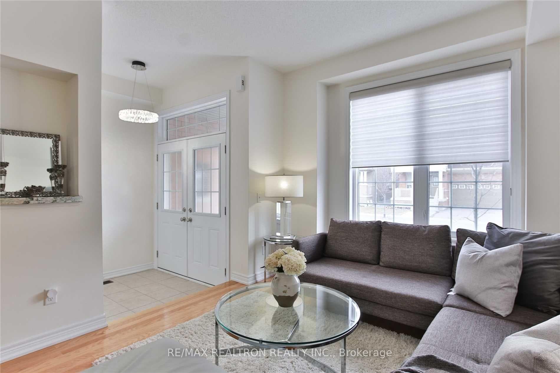 43 Locust Terrace photo 2