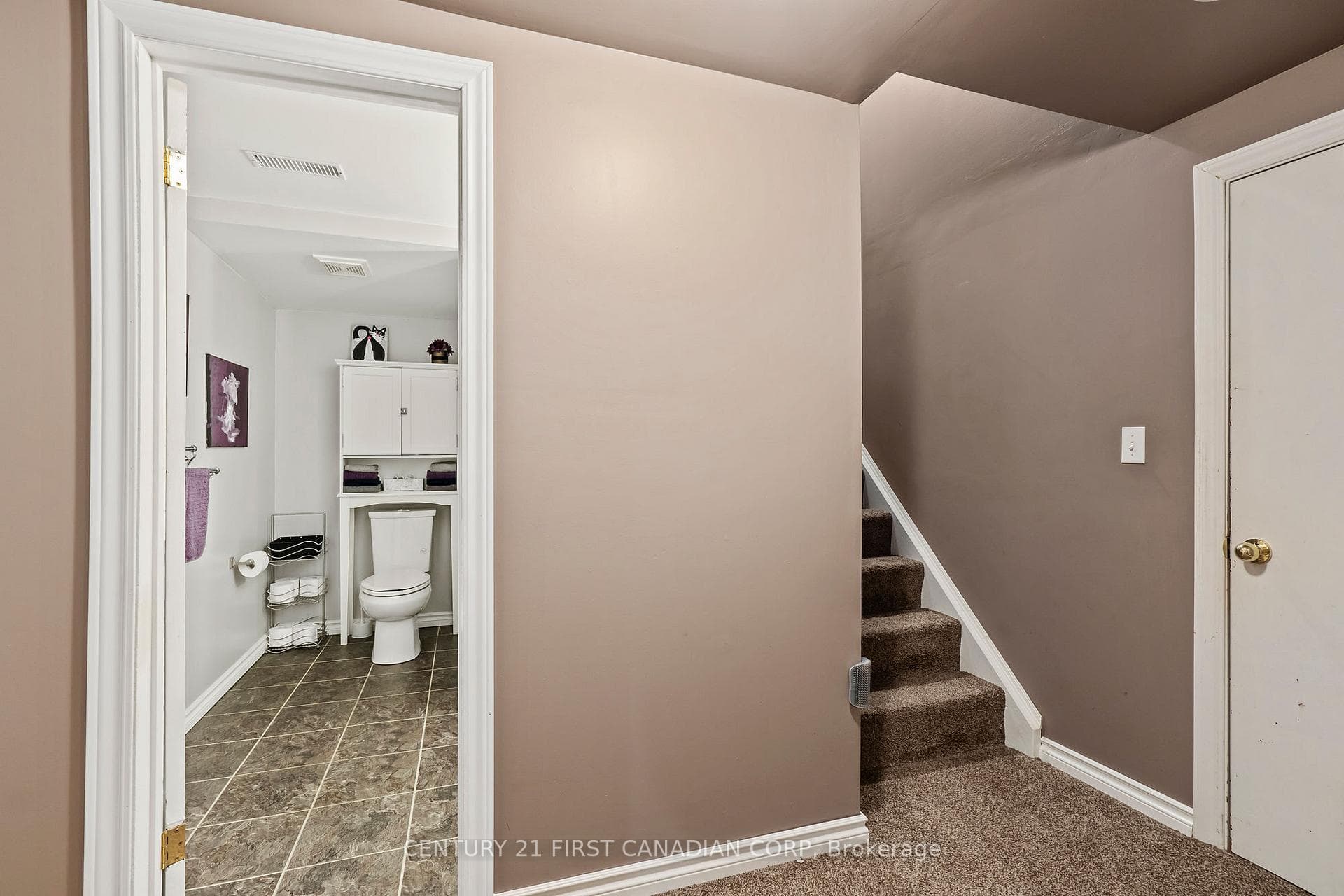 1055 Osgoode Drive photo 15