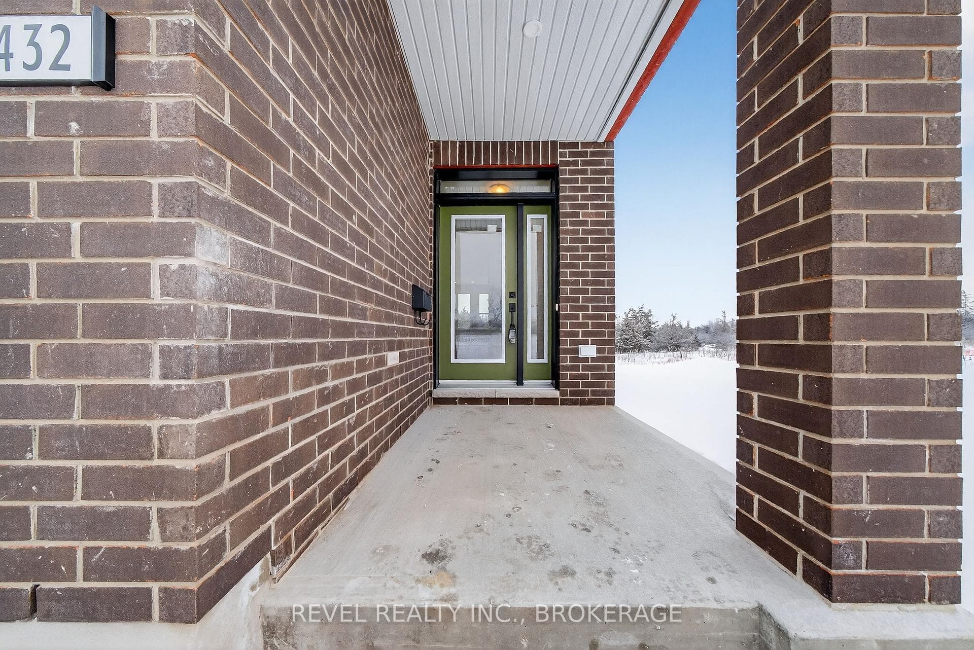 432 Buckthorn Drive photo 5