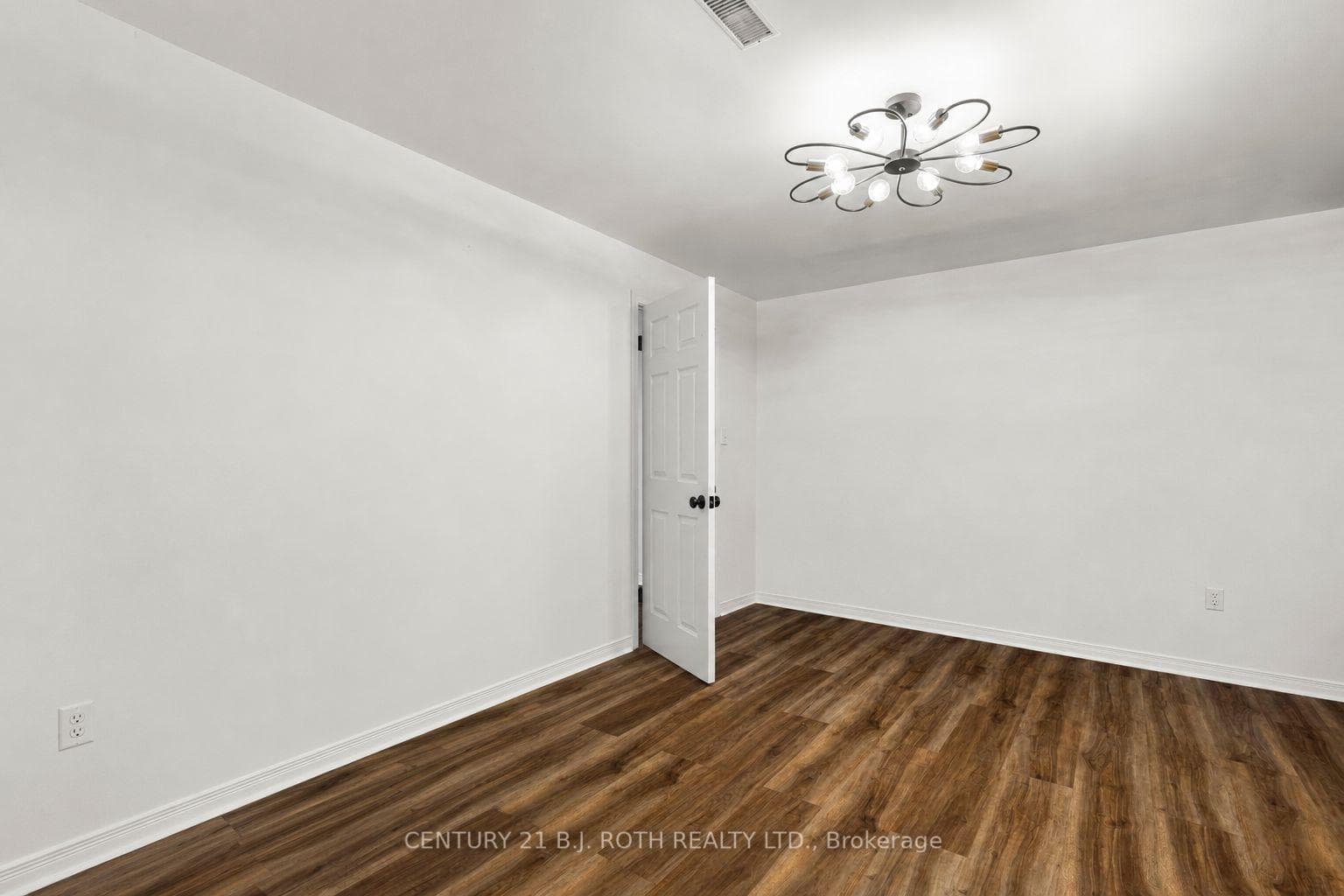 305 Park Street photo 22