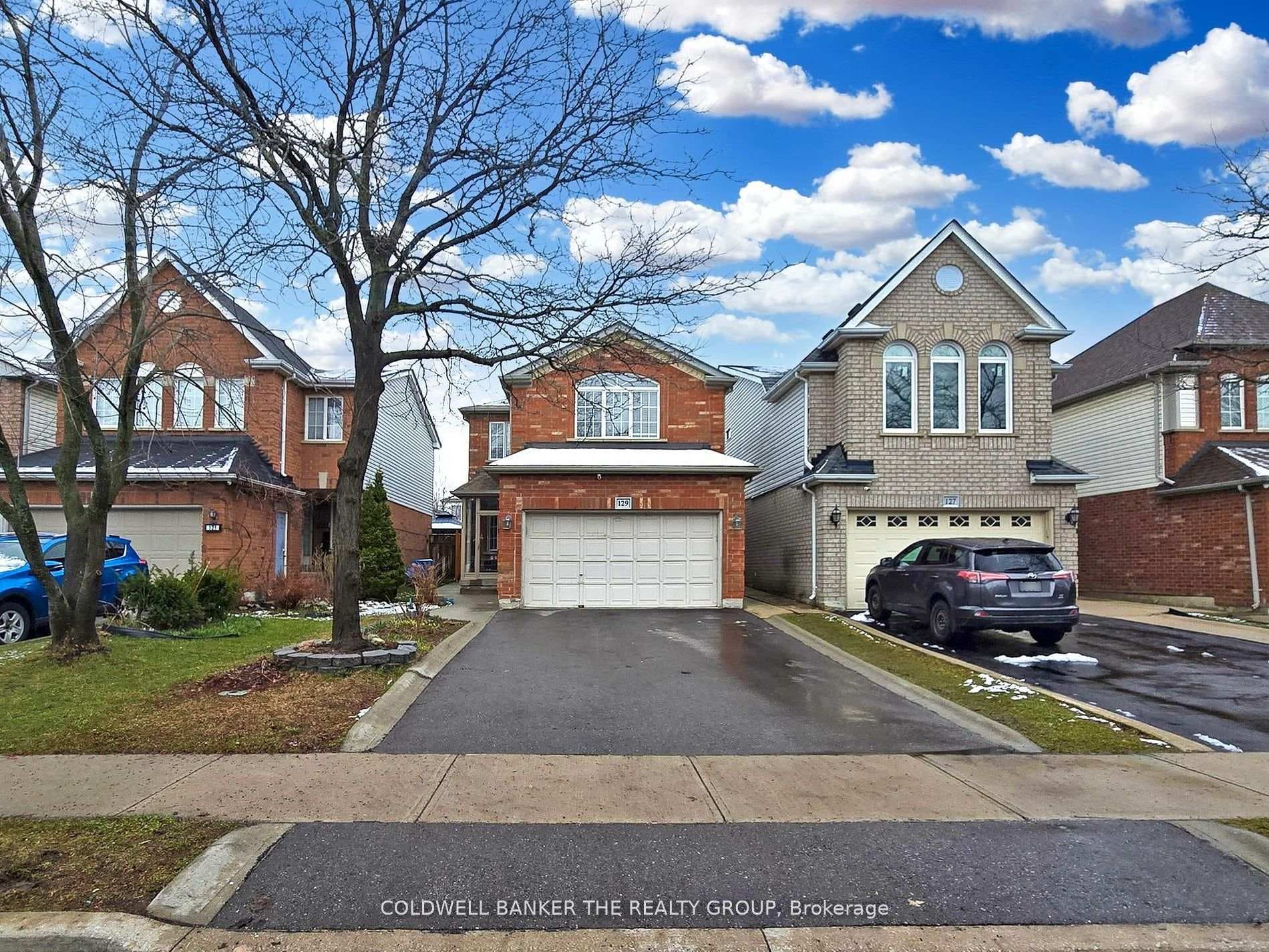 129 Cordgrass Crescent photo 1