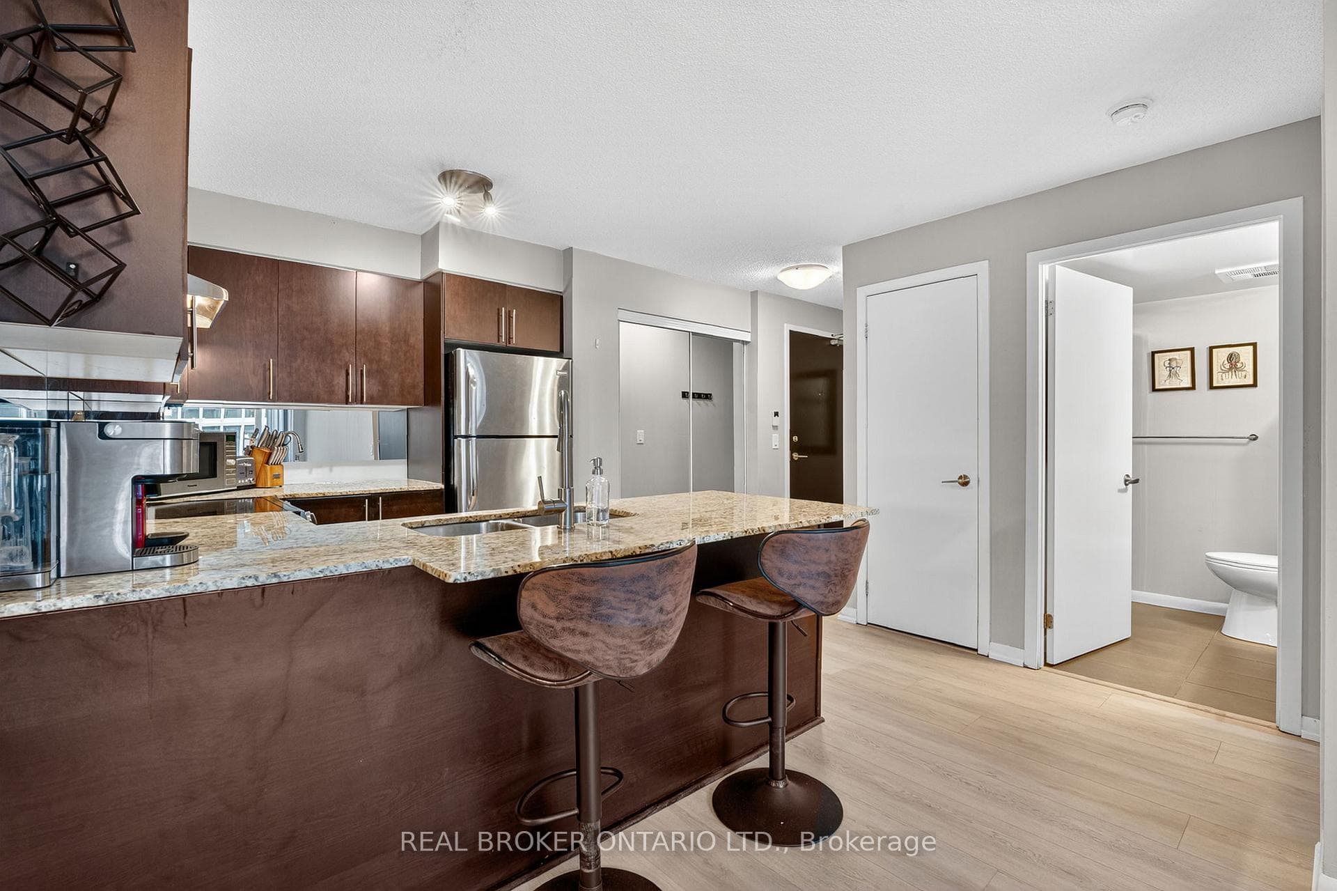 96 St Patrick Street Unit 409 photo 7