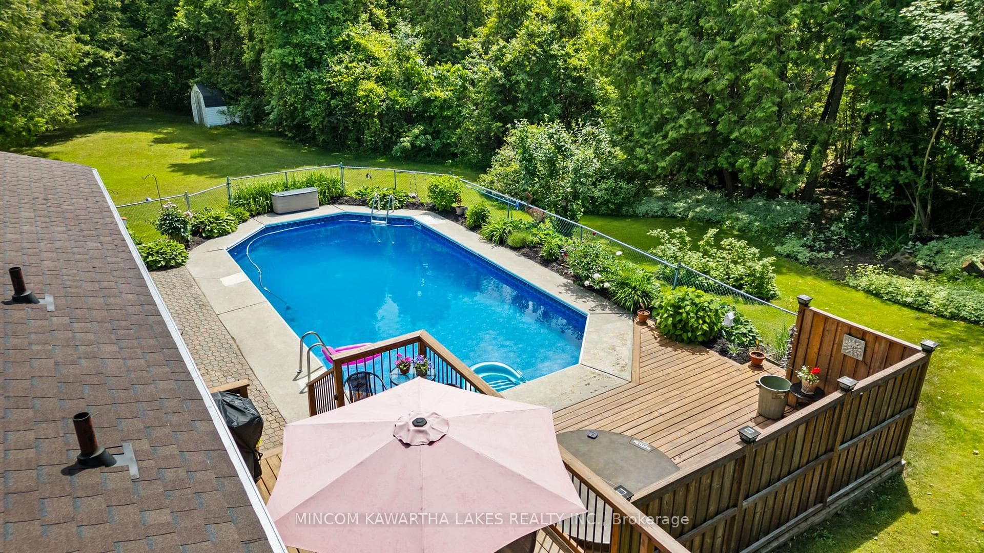 577 Waterford Road photo 37
