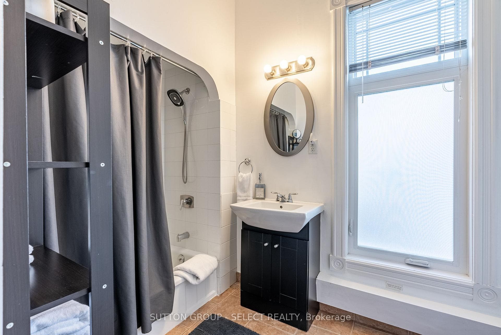 512-514 Waterloo Street photo 22