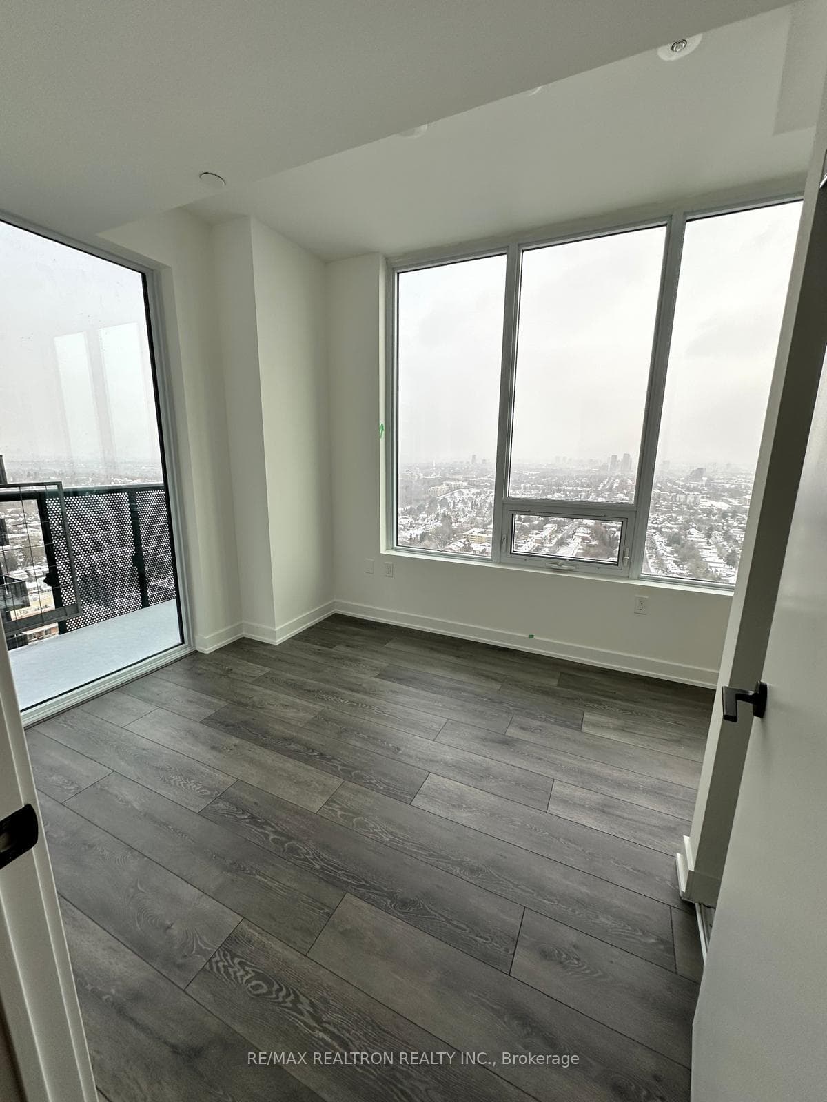 127 Broadway Avenue Unit 3309S photo 2