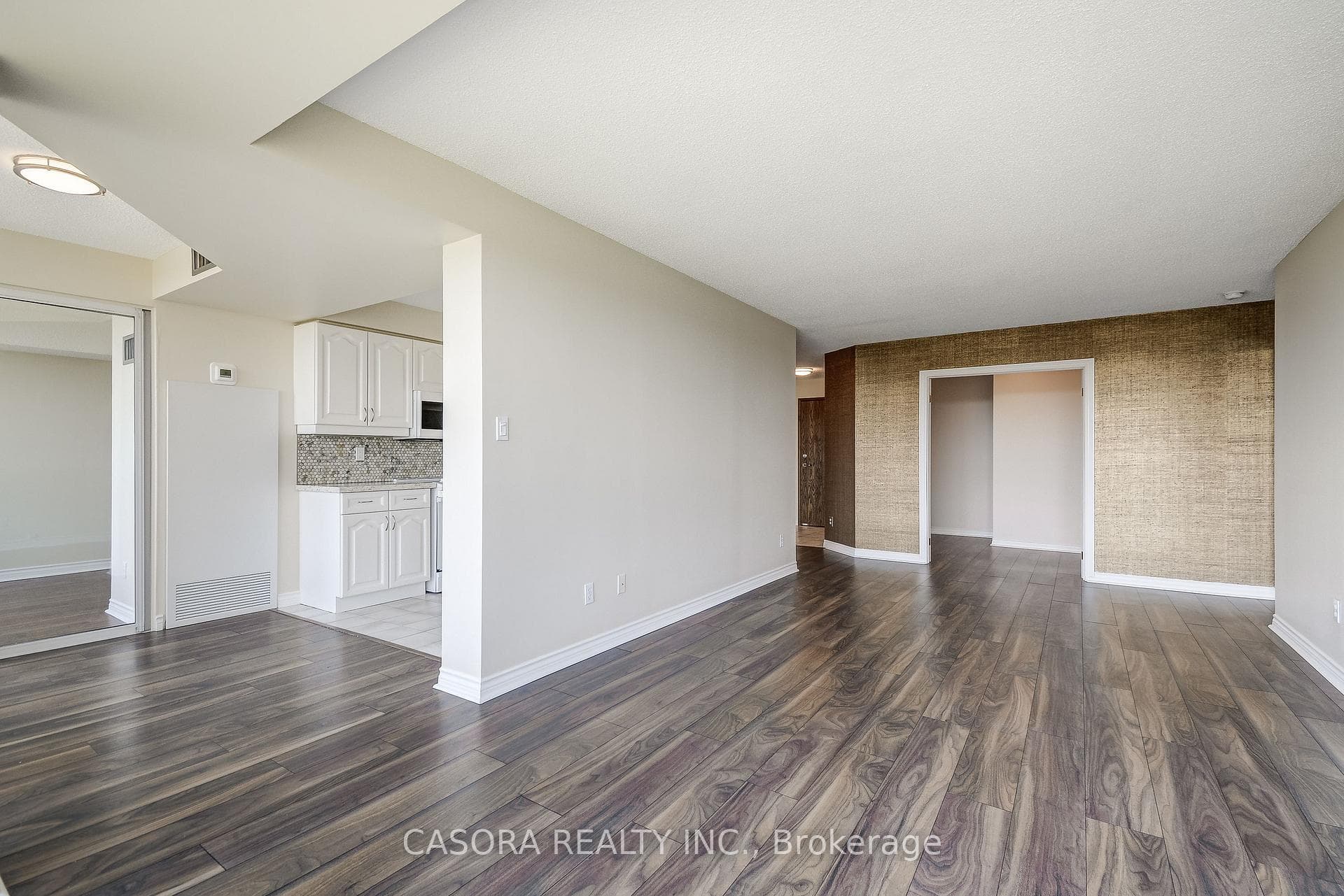 1276 Maple Crossing Boulevard Unit 1112 photo 11