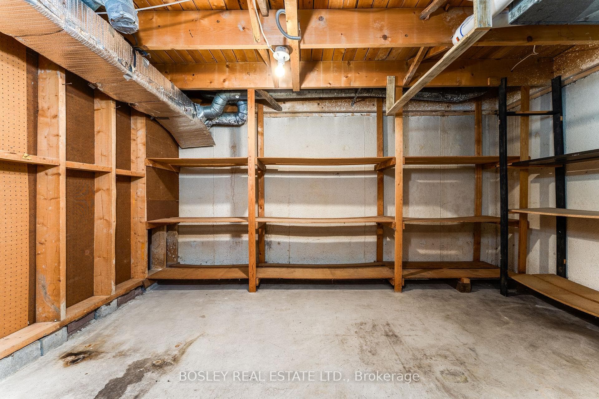 186 Cassandra Boulevard photo 21