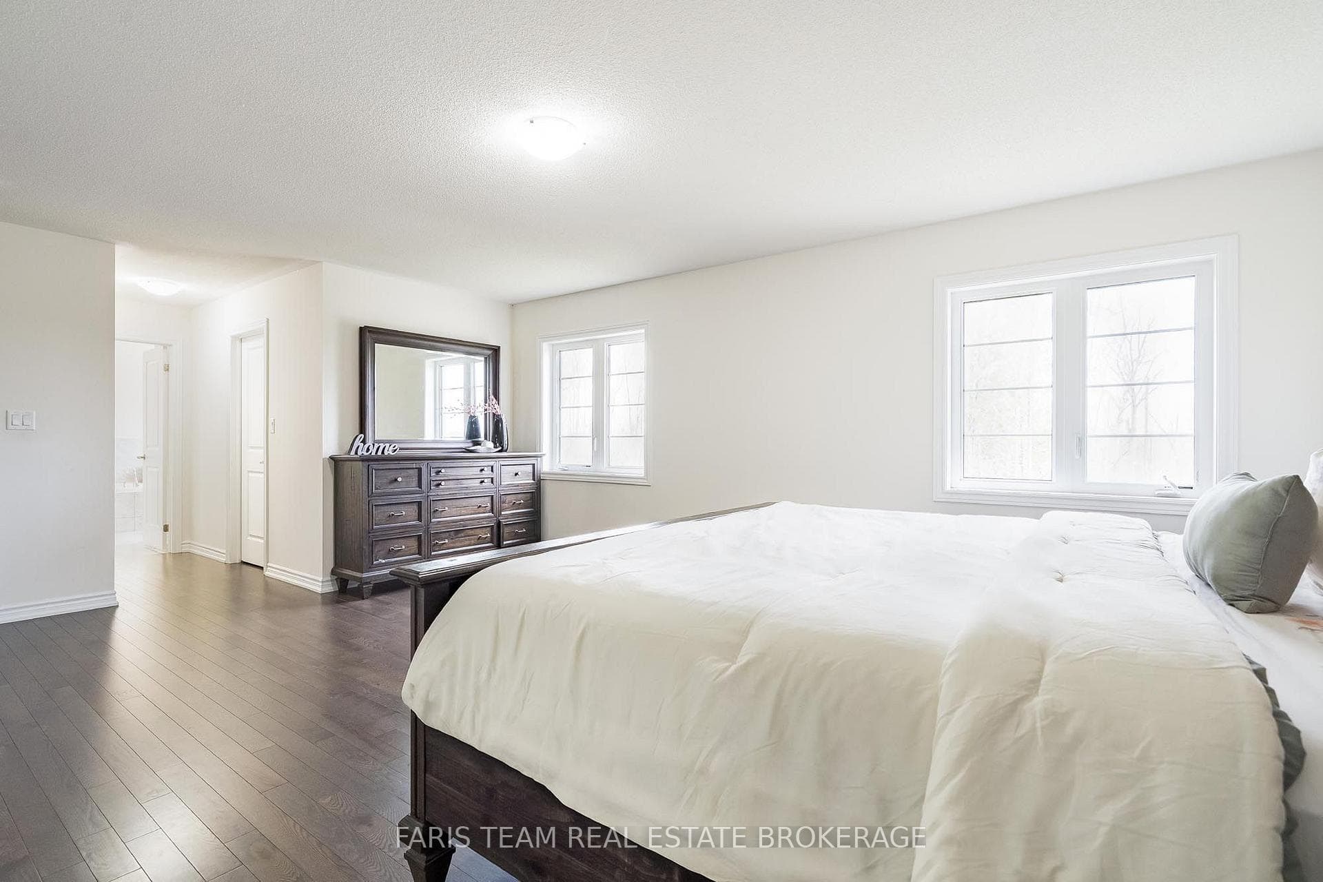 2263 Lozenby Street photo 23