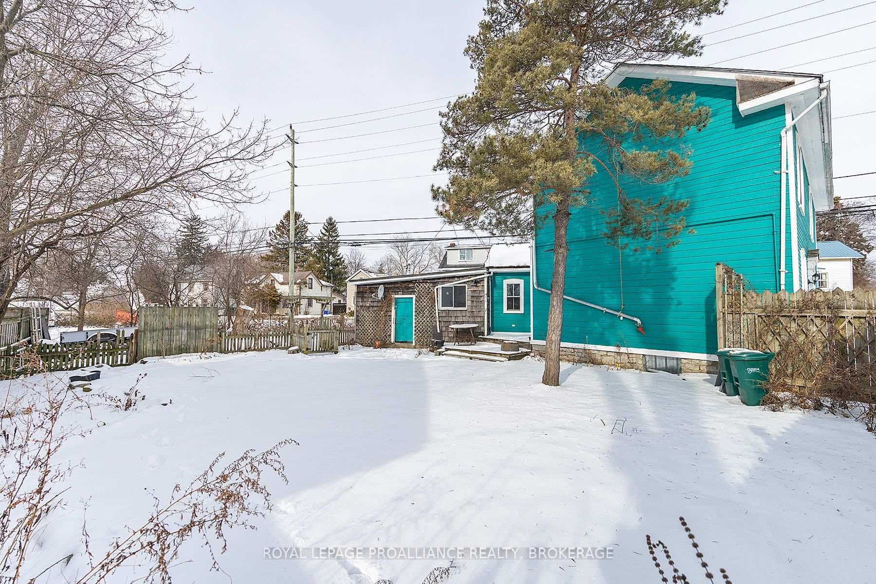 148 Yonge Street photo 38