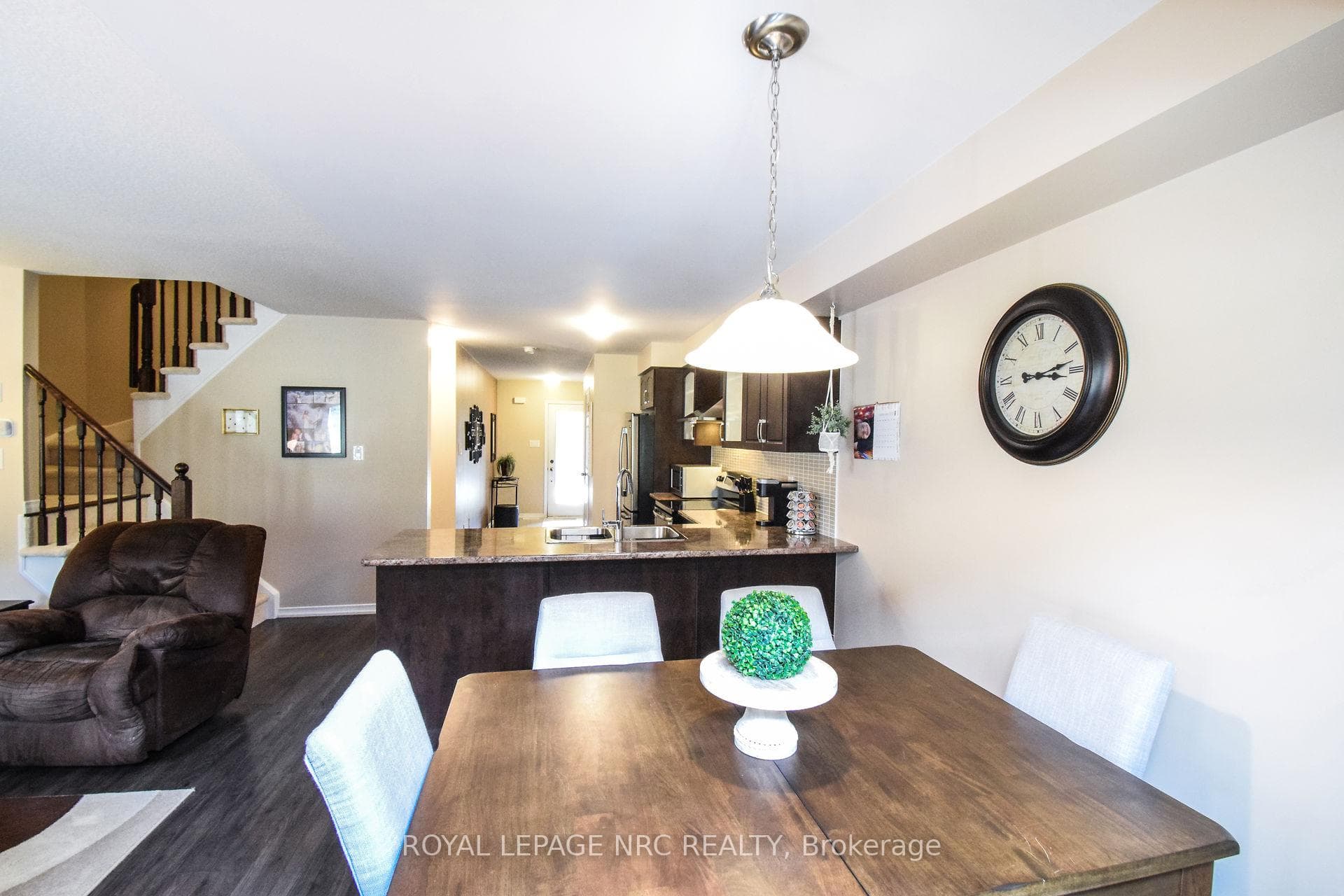 8683 Dogwood Crescent photo 13
