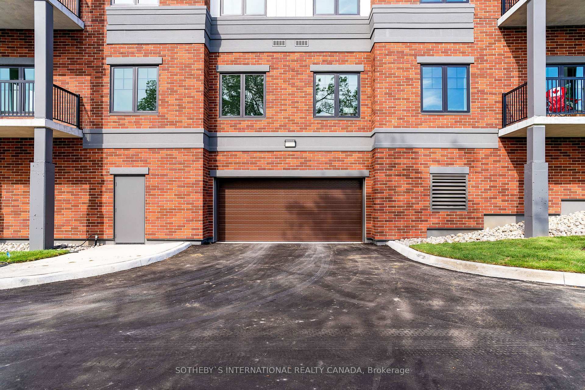 121 Mary Street Unit 322 photo 29