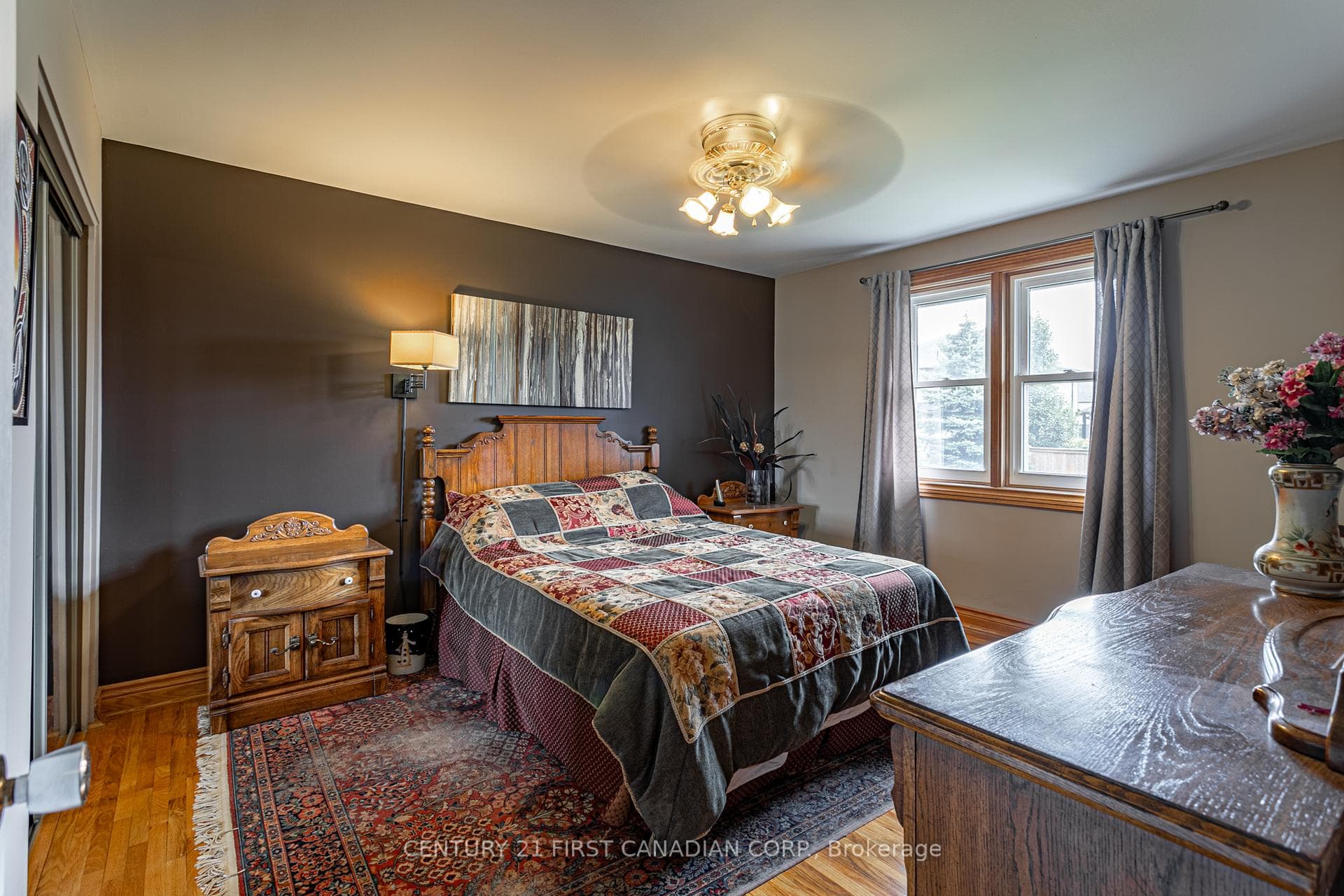219 Stanley Street photo 19
